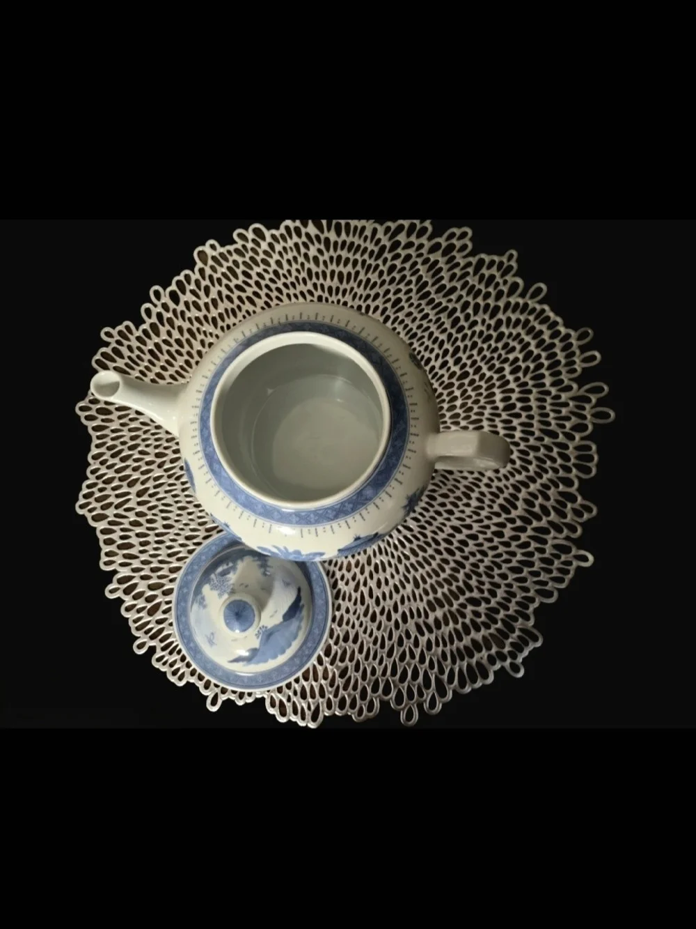 The Vintage Canton Blue and White Pagoda Teapot - Classic Blue & White